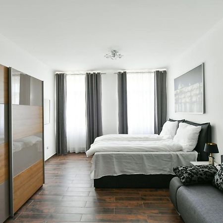 Apartmany Na Namesti 85 ยินดริคูฟราเดตส์ ภายนอก รูปภาพ