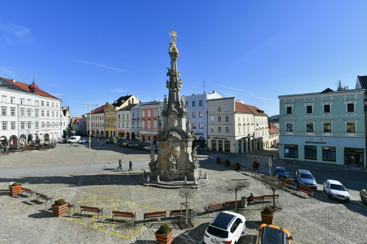 Apartmany Na Namesti 85 ยินดริคูฟราเดตส์ ภายนอก รูปภาพ