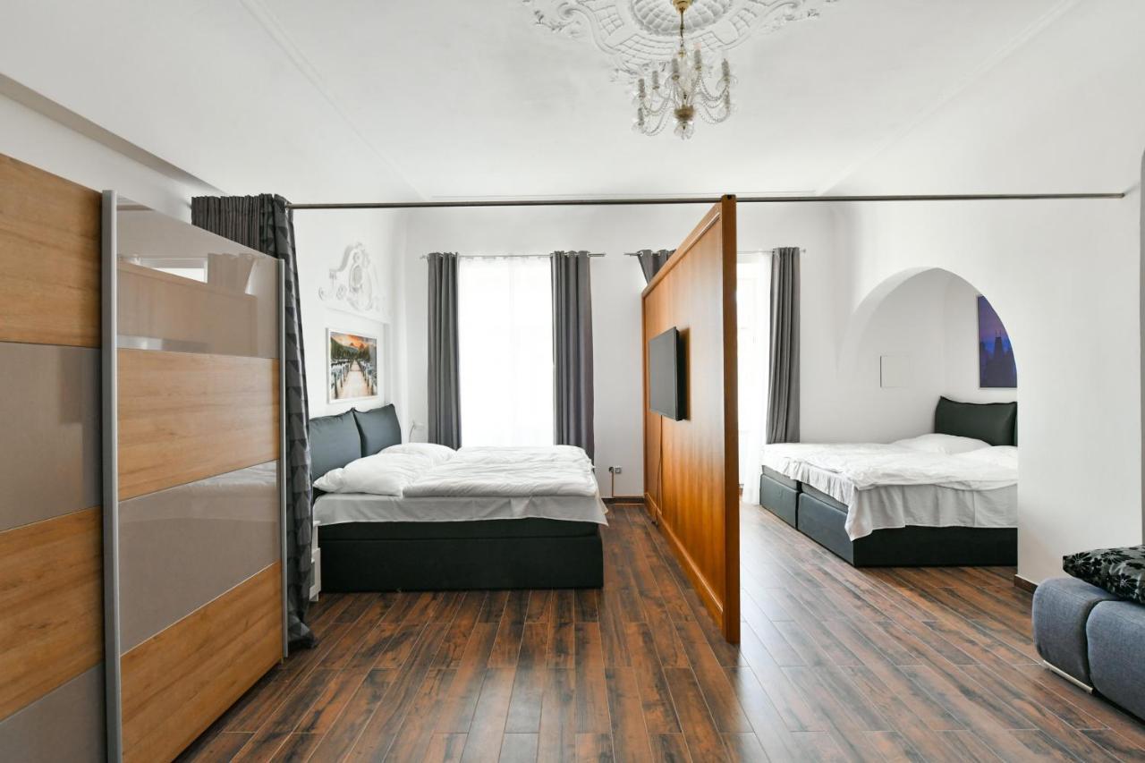 Apartmany Na Namesti 85 ยินดริคูฟราเดตส์ ภายนอก รูปภาพ