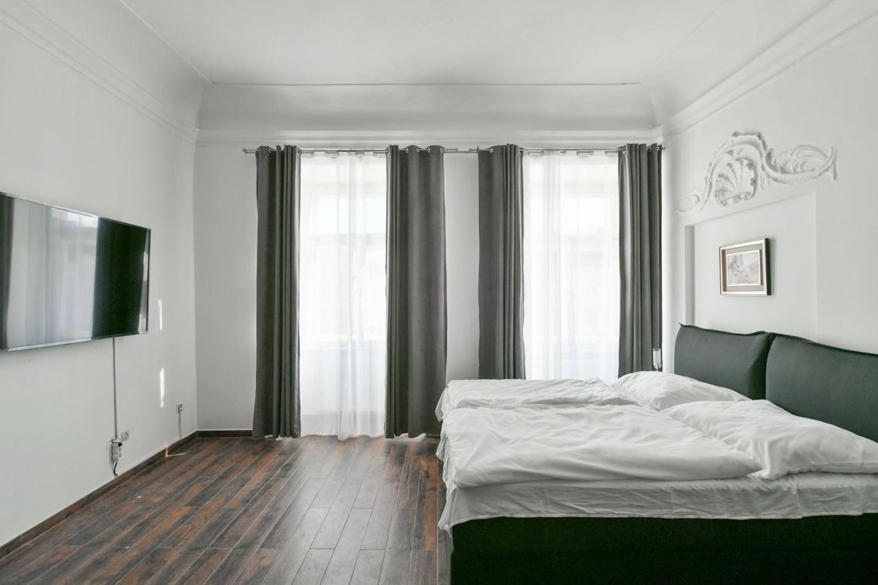 Apartmany Na Namesti 85 ยินดริคูฟราเดตส์ ภายนอก รูปภาพ