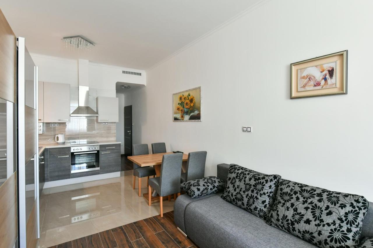 Apartmany Na Namesti 85 ยินดริคูฟราเดตส์ ภายนอก รูปภาพ