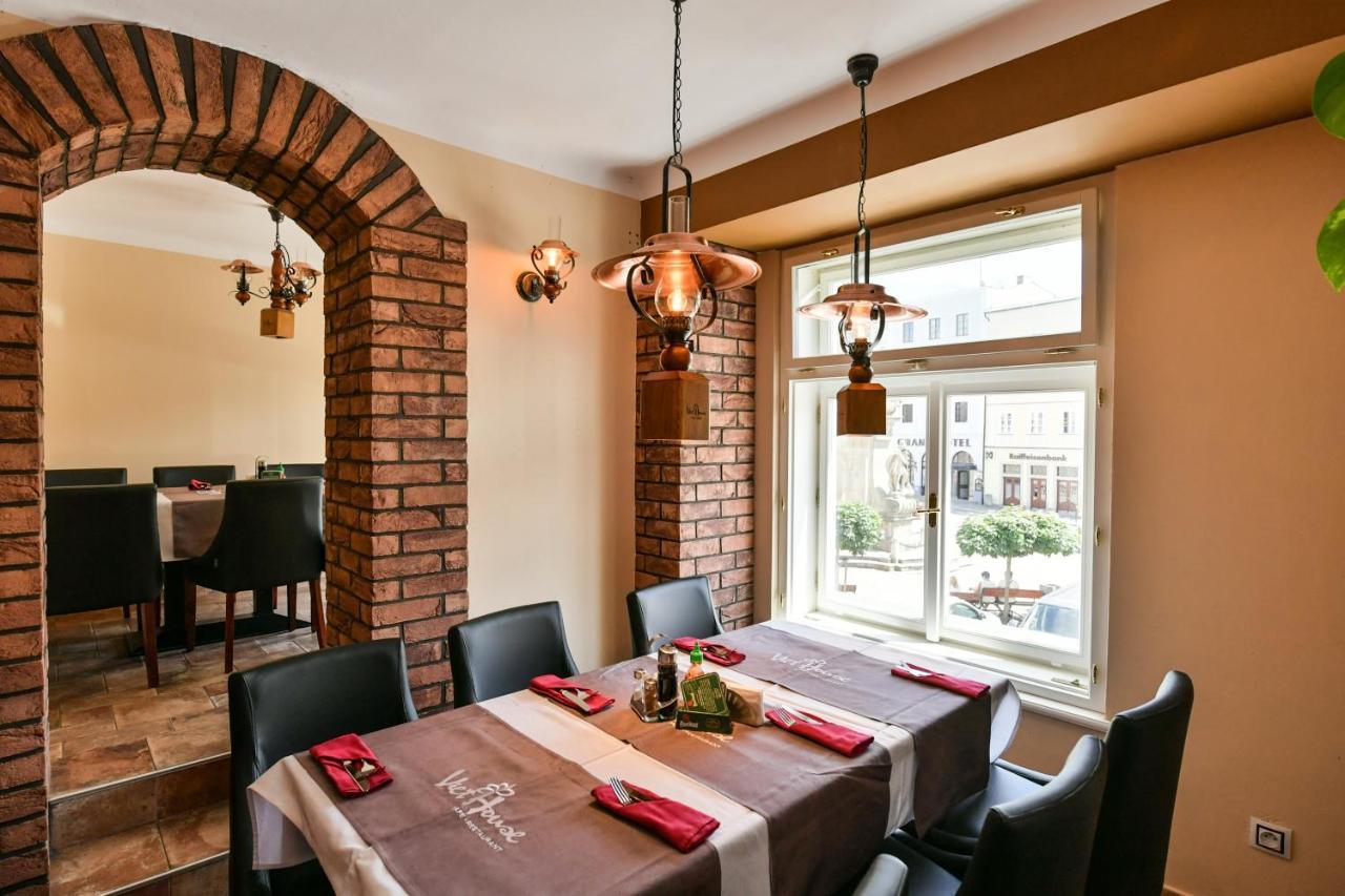 Apartmany Na Namesti 85 ยินดริคูฟราเดตส์ ภายนอก รูปภาพ