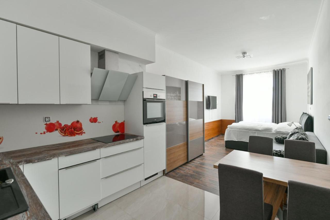 Apartmany Na Namesti 85 ยินดริคูฟราเดตส์ ภายนอก รูปภาพ