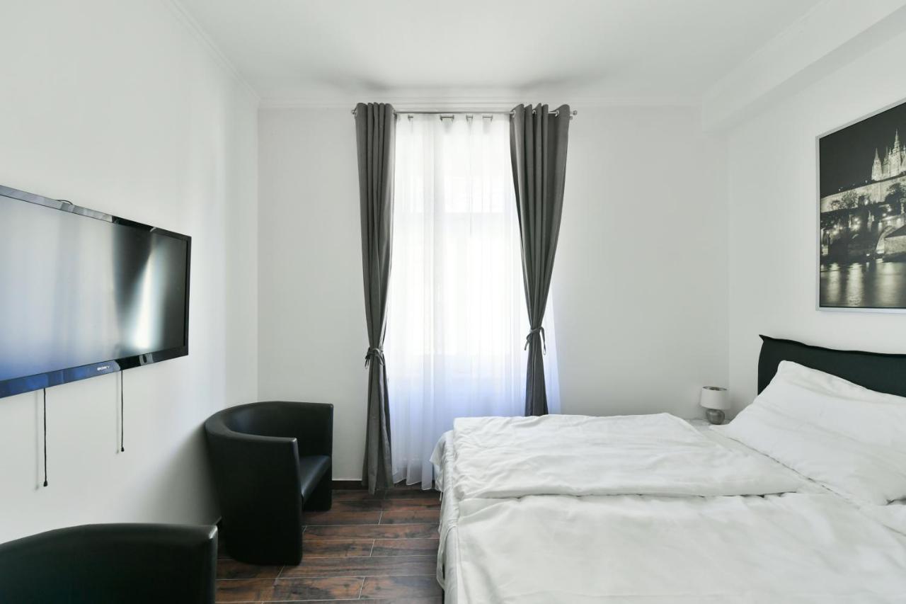 Apartmany Na Namesti 85 ยินดริคูฟราเดตส์ ภายนอก รูปภาพ