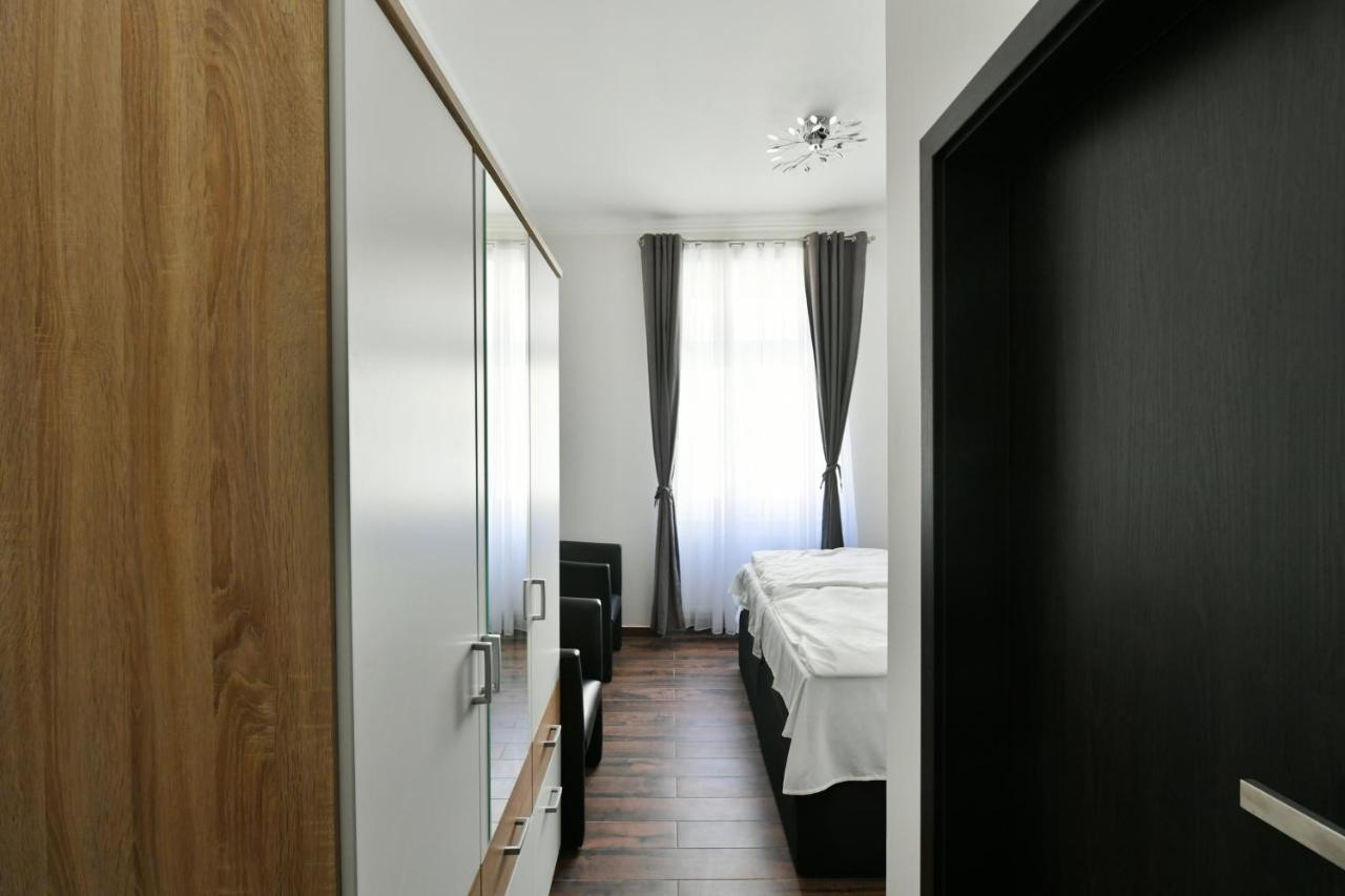 Apartmany Na Namesti 85 ยินดริคูฟราเดตส์ ภายนอก รูปภาพ